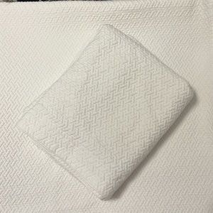 Fieldcrest Luxury Quilted Coverlet with Shams